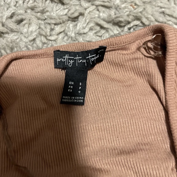 Cute brown crop top - Picture 2 of 2